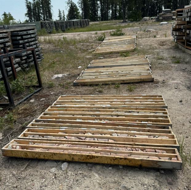 A pallets on the ground

Description automatically generated